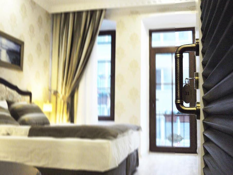 Taksim House Hotel Istanbul Exterior photo